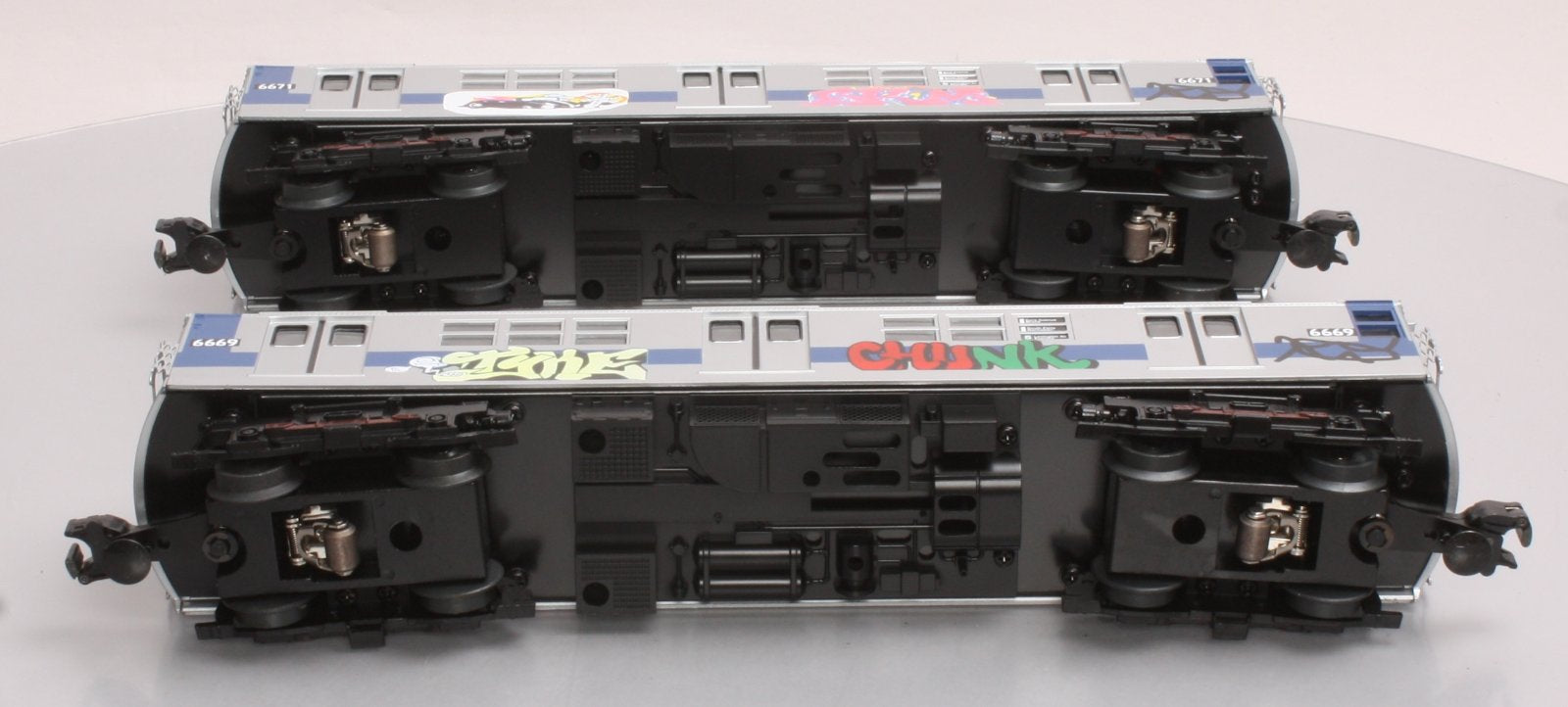 MTH 30-2391-3 O MTA - Graffiti R-17 Subway Add-On Non Powered Set (Set of 2) LN/Box