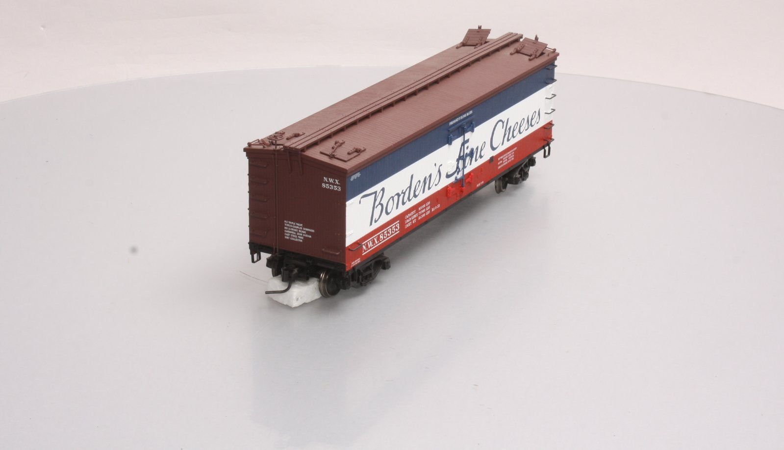 Atlas 7704-2 O Borden's Fine Cheese 40' Woodside Reefer Car #85353 (2-Rail) NIB
