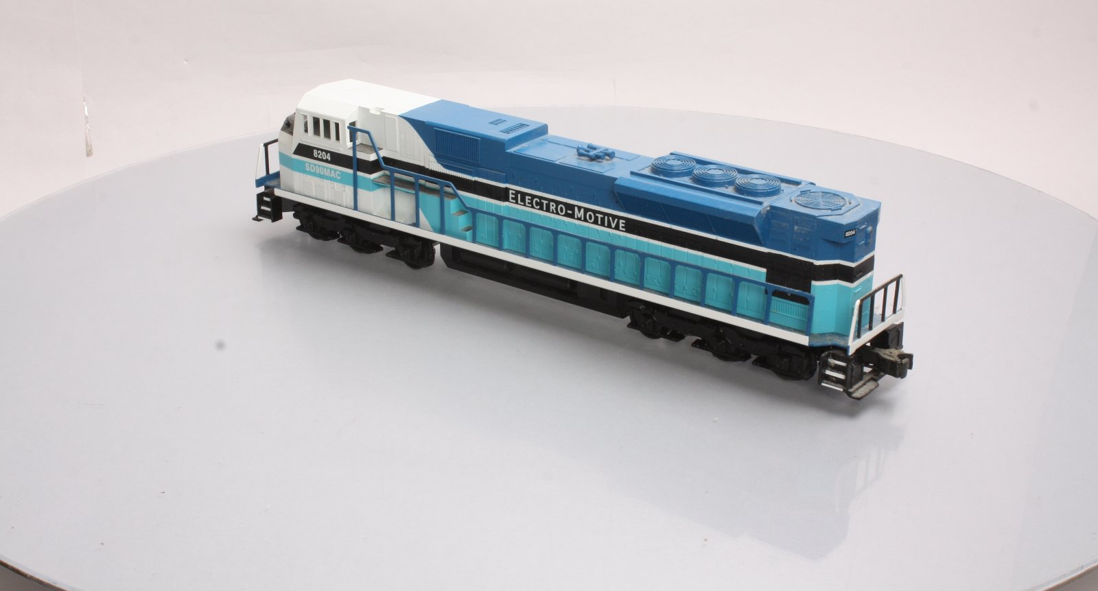Williams SD90-202 O Gauge Demonstrator SD-90 Powered Diesel Locomotive #8204 NIB