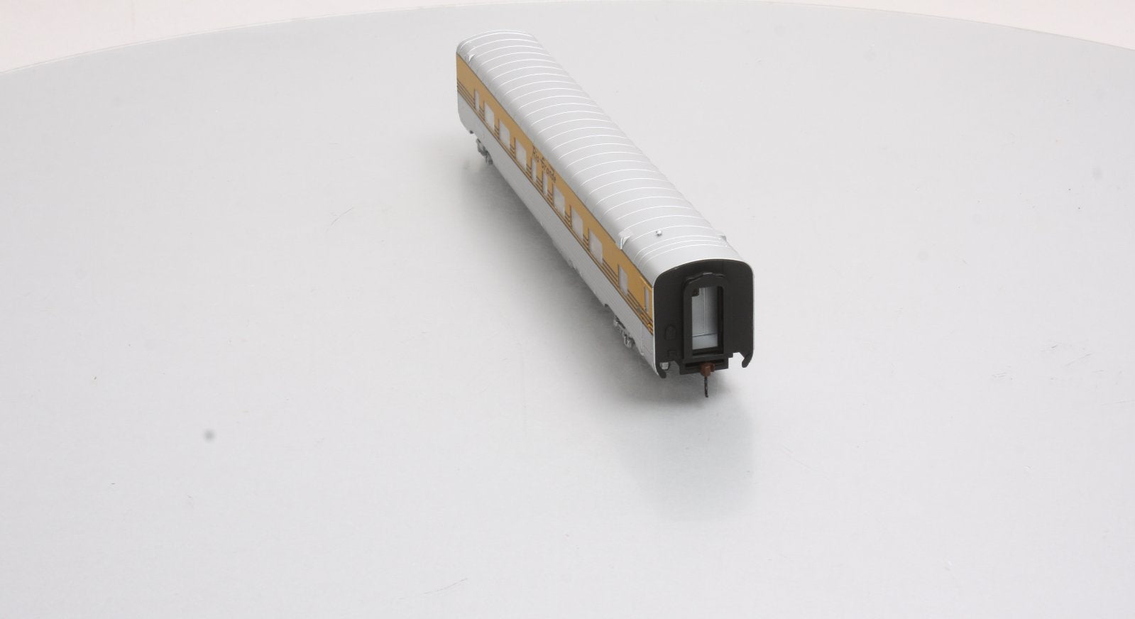 Walthers 932-6768 HO Scale Denver & Rio Grande Western PS 52-Seat Coach Car LN/Box
