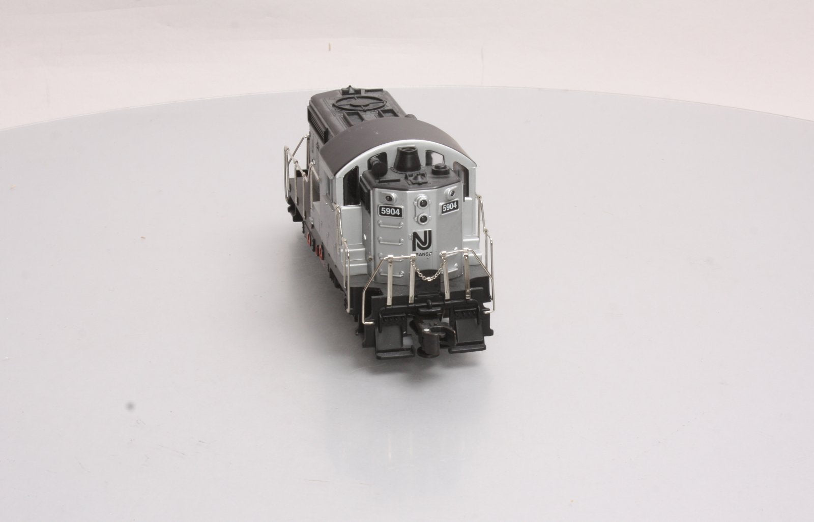 RMT 4752 O NJ Transit Powered Diesel Locomotive #5904
