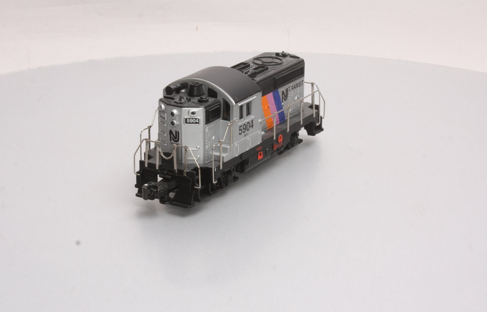 RMT 4752 O NJ Transit Powered Diesel Locomotive #5904 – Trainz