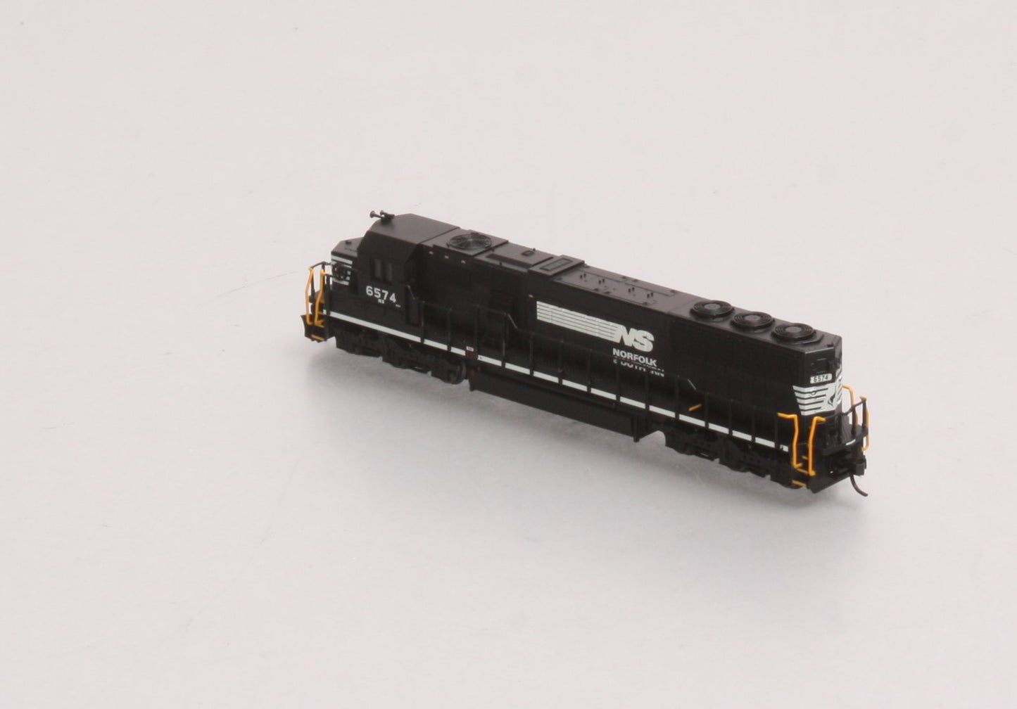 Atlas 49062 N Scale Norfolk Southern SD60 Diesel Locomotive #6574