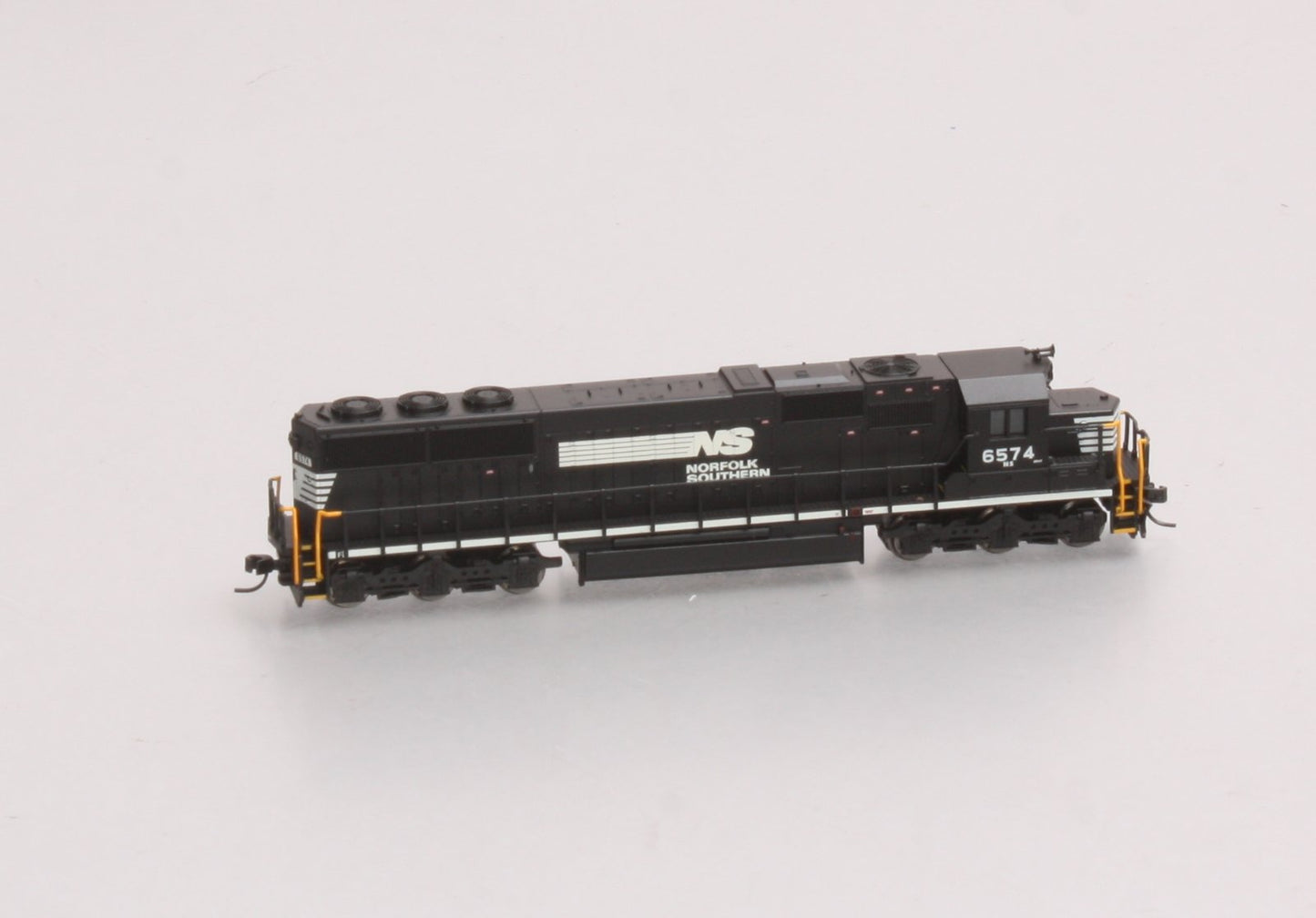 Atlas 49062 N Scale Norfolk Southern SD60 Diesel Locomotive #6574