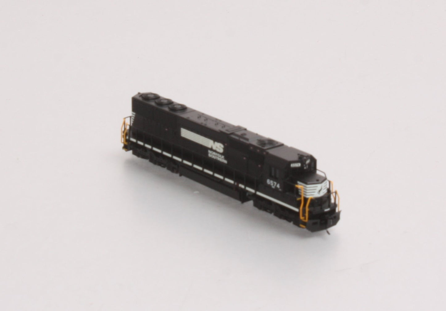 Atlas 49062 N Scale Norfolk Southern SD60 Diesel Locomotive #6574