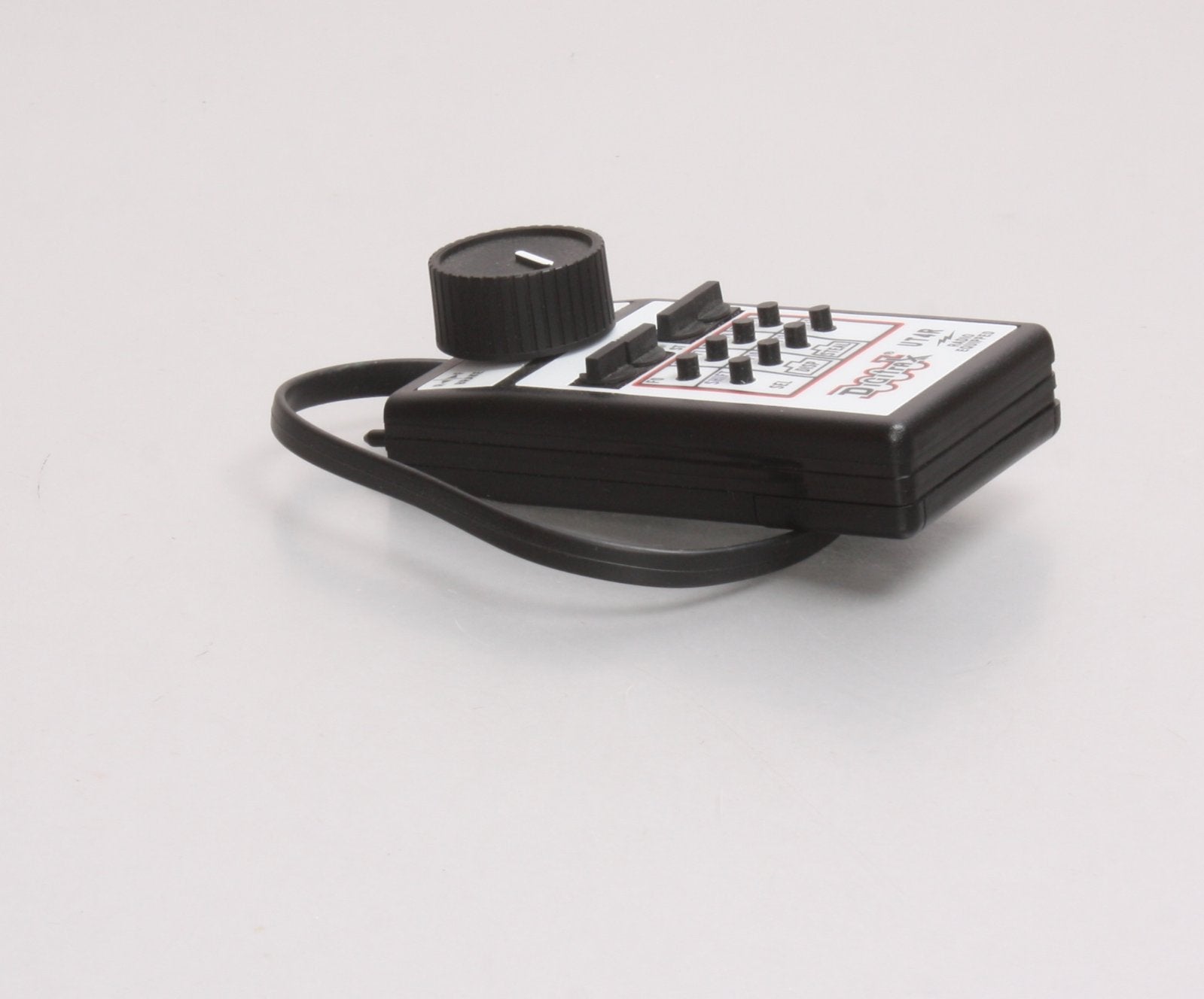 Digitrax UT4R Simplex Radio Equipped Utility Throttle w/ 4 Digit Addressing