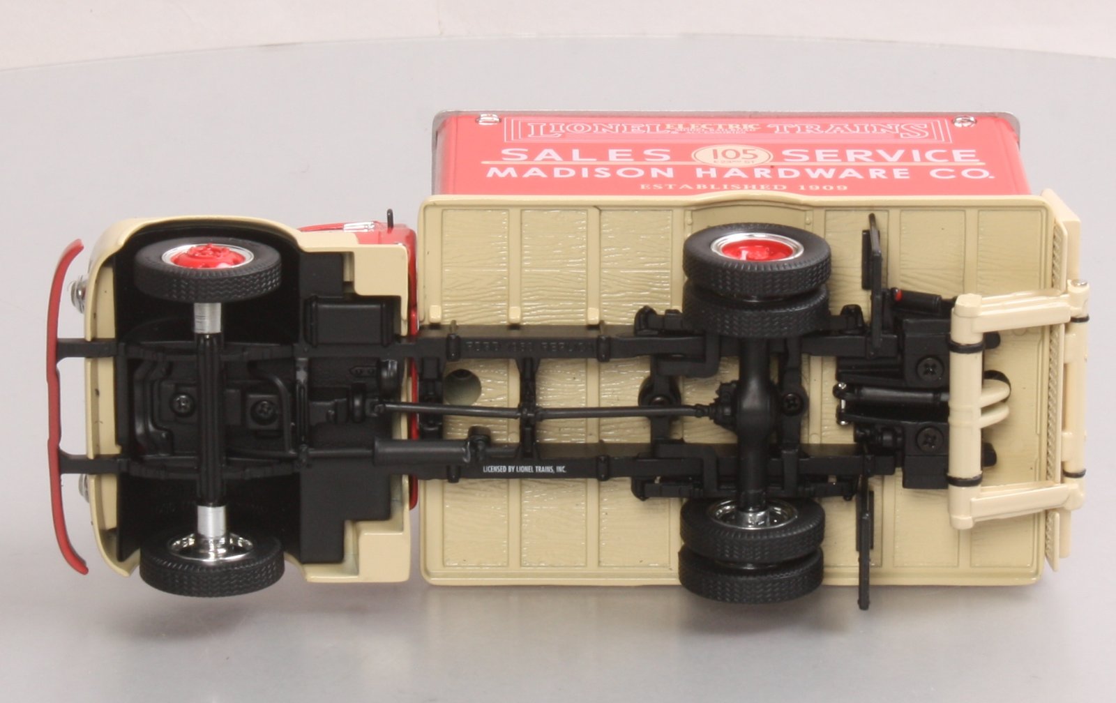 First Gear 19-1396 1:34 Lionel Electric Trains 1953 Ford C-600 Straight Truck