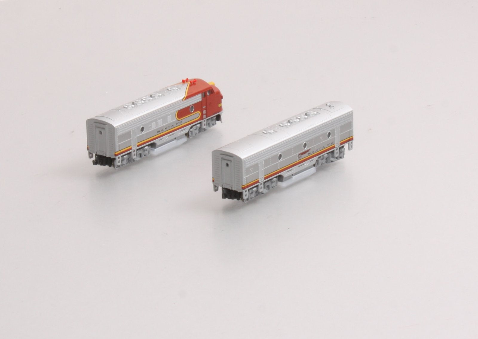 Kato 106-0404 N Scale Santa Fe F-7 AB Diesel Locomotive Set LN/Box