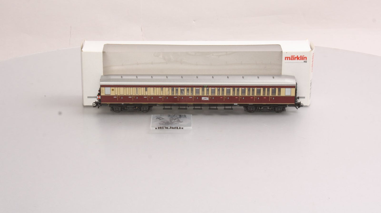 Marklin 43109 HO Scale Ruhr Express Train Commuter Car LN/Box