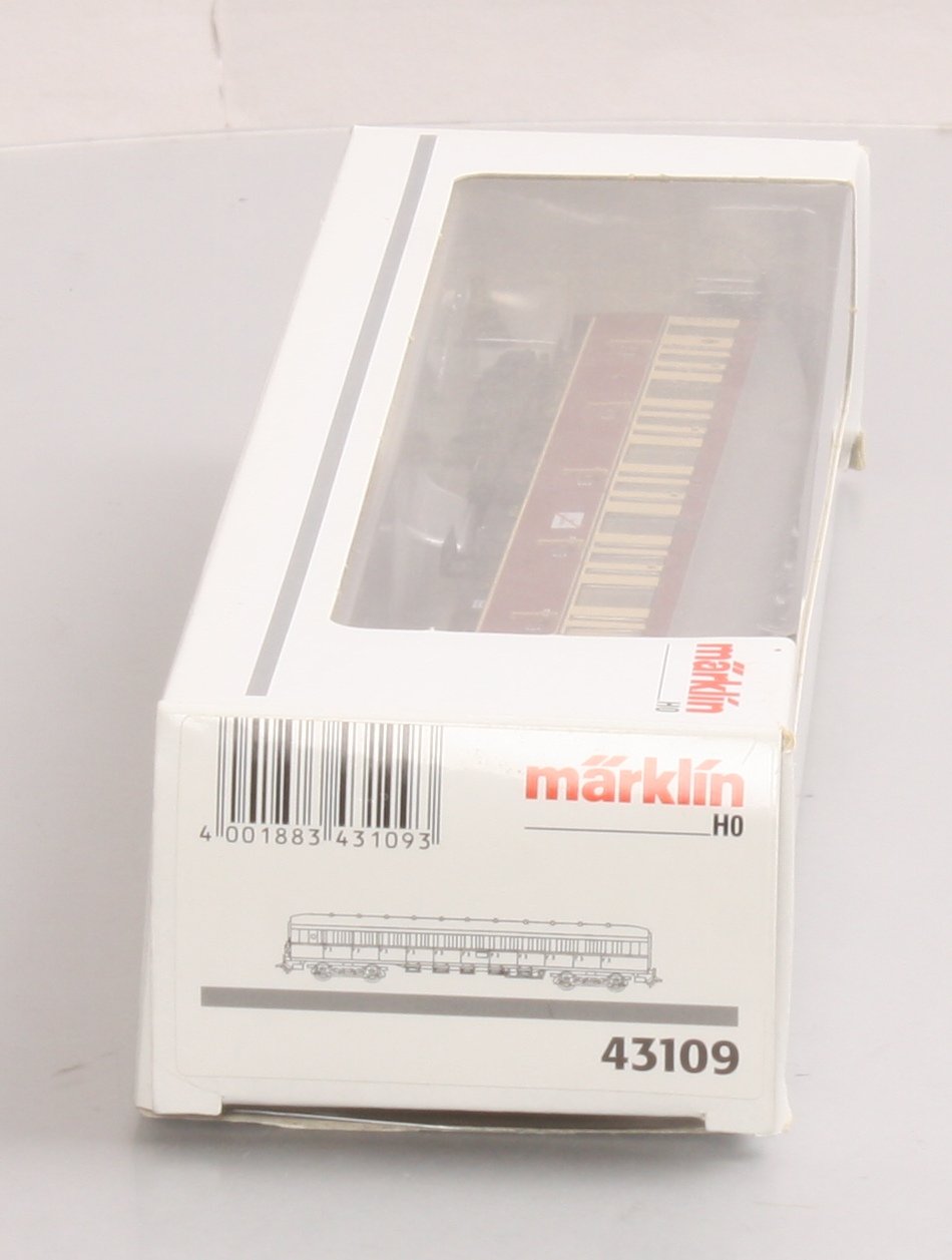 Marklin 43109 HO Scale Ruhr Express Train Commuter Car LN/Box