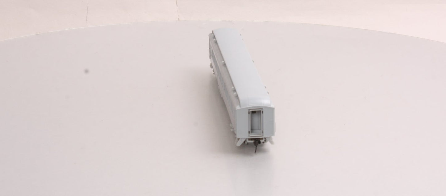 Walthers 932-10100 HO Scale Heavyweight Paired Window Coach Undecorated LN/Box