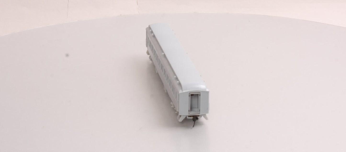 Walthers 932-10100 HO Scale Heavyweight Paired Window Coach Undecorated LN/Box