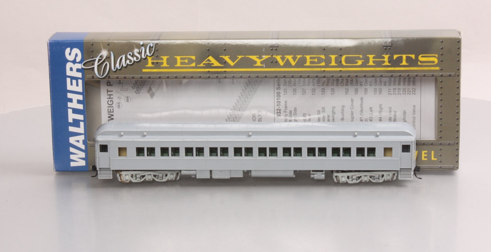 Walthers 932-10100 HO Scale Heavyweight Paired Window Coach Undecorated LN/Box