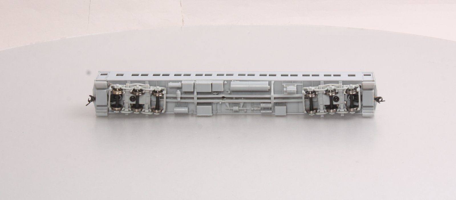 Walthers 932-10100 HO Scale Heavyweight Paired Window Coach Undecorated LN/Box