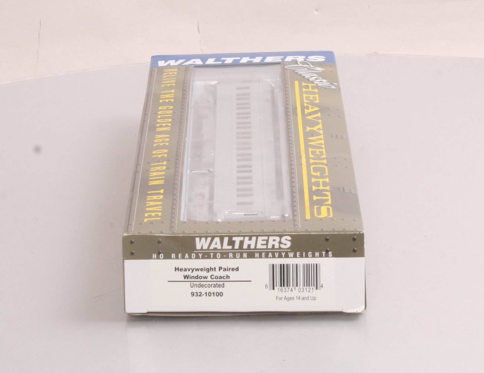 Walthers 932-10100 HO Scale Heavyweight Paired Window Coach Undecorated LN/Box