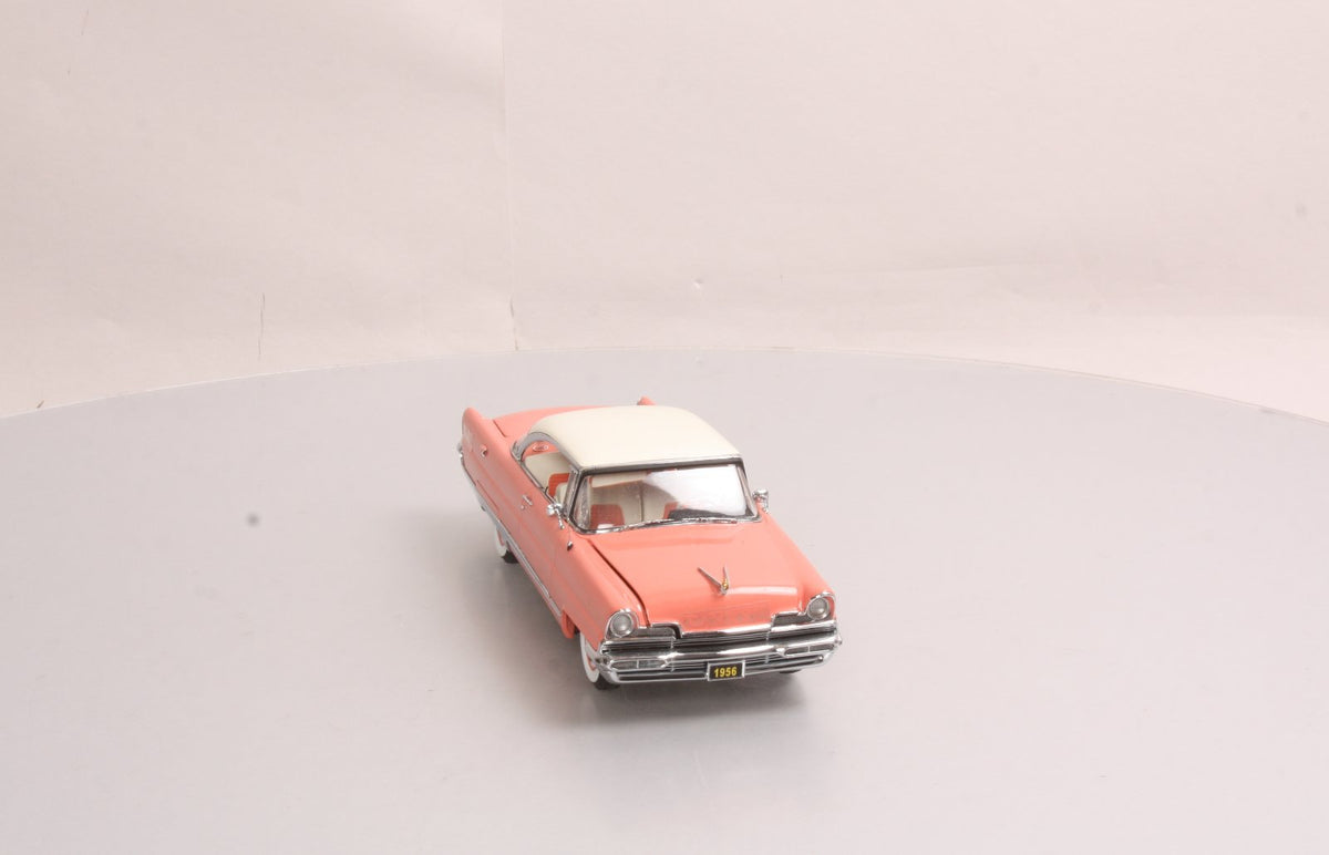 Danbury Mint 1956 1:24 1956 Lincoln Premiere Coupe in Island Coral