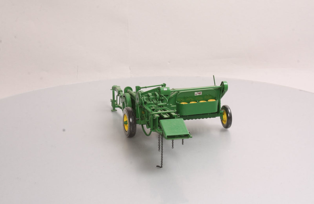 Ertl 5770 1:16 John Deere 214-T Twine-Tie Baler NIB