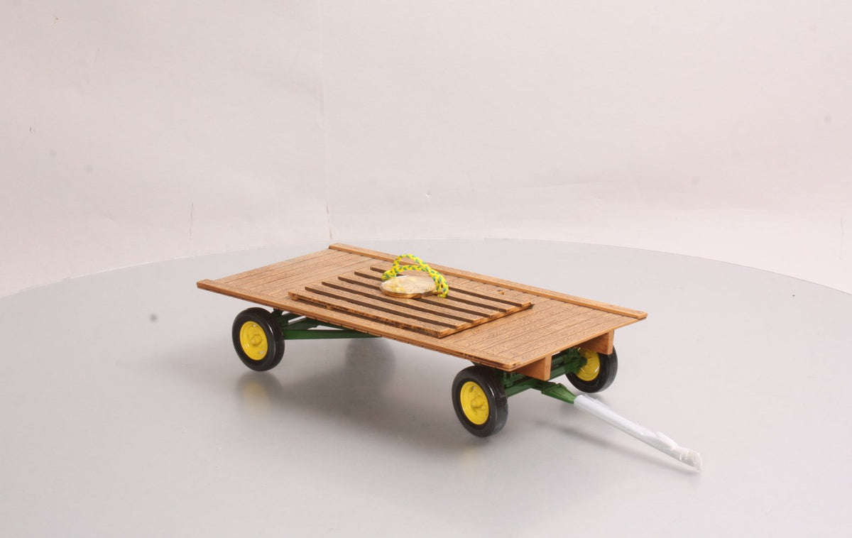 Ertl 15134 1:16 John Deere Hay Wagon NIB