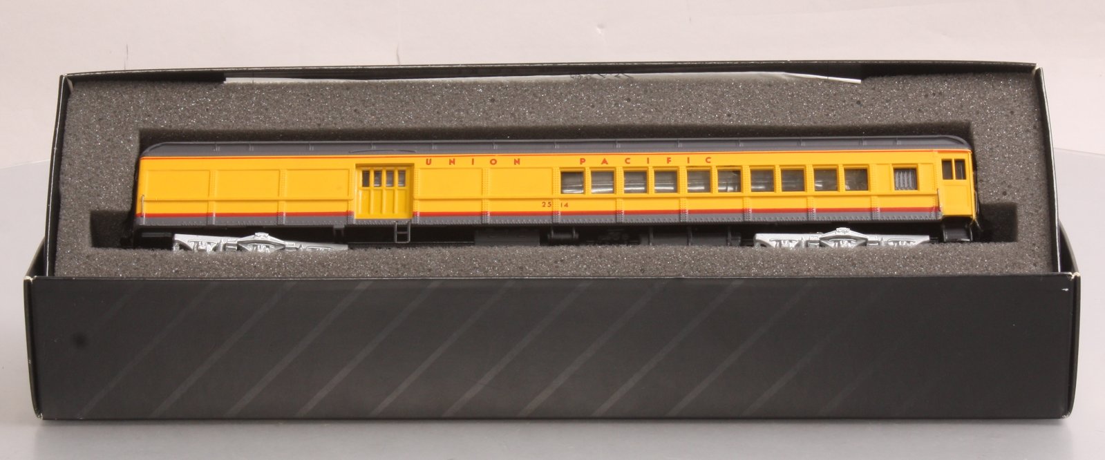 Spectrum 89021 HO Scale Union Pacific Combine #2514 MT/Box