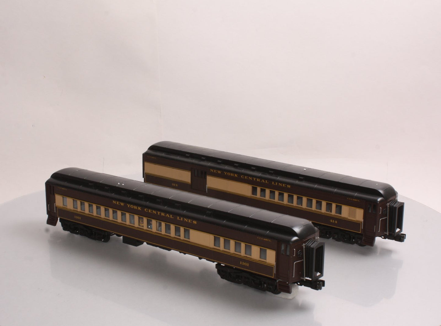 MTH 20-4196 O New York Central 70’ Madison Comb/Din Passenger Set (Set of 2) LN/Box