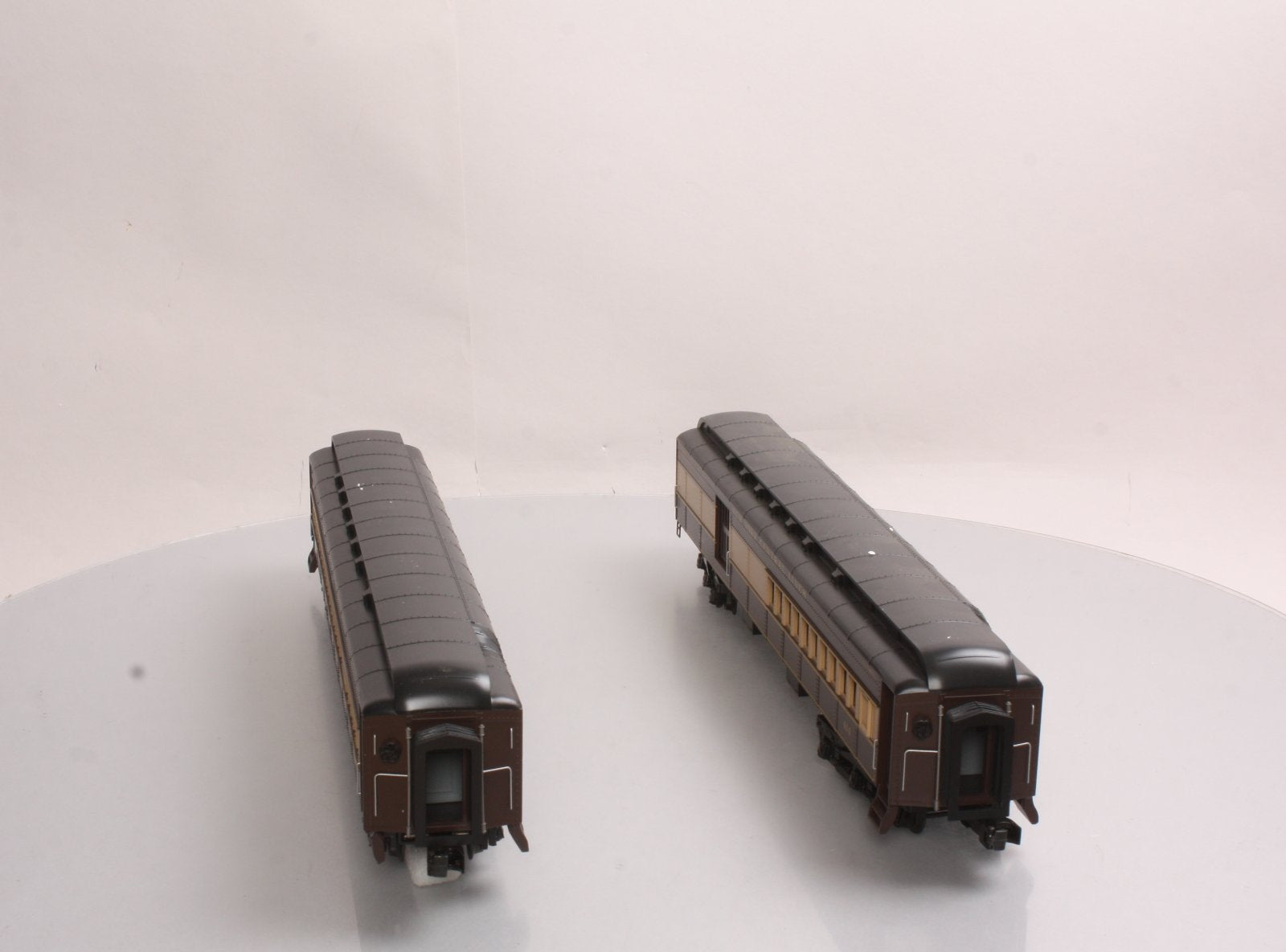 MTH 20-4196 O New York Central 70’ Madison Comb/Din Passenger Set (Set of 2) LN/Box