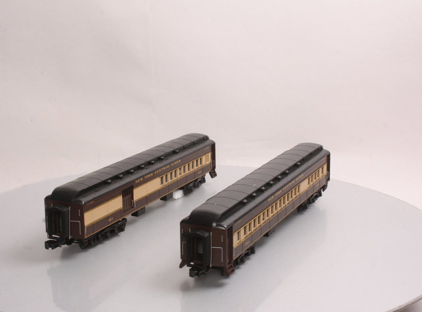MTH 20-4196 O New York Central 70’ Madison Comb/Din Passenger Set (Set of 2) LN/Box