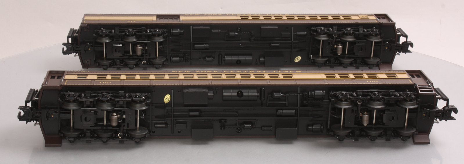 MTH 20-4196 O New York Central 70’ Madison Comb/Din Passenger Set (Set of 2) LN/Box