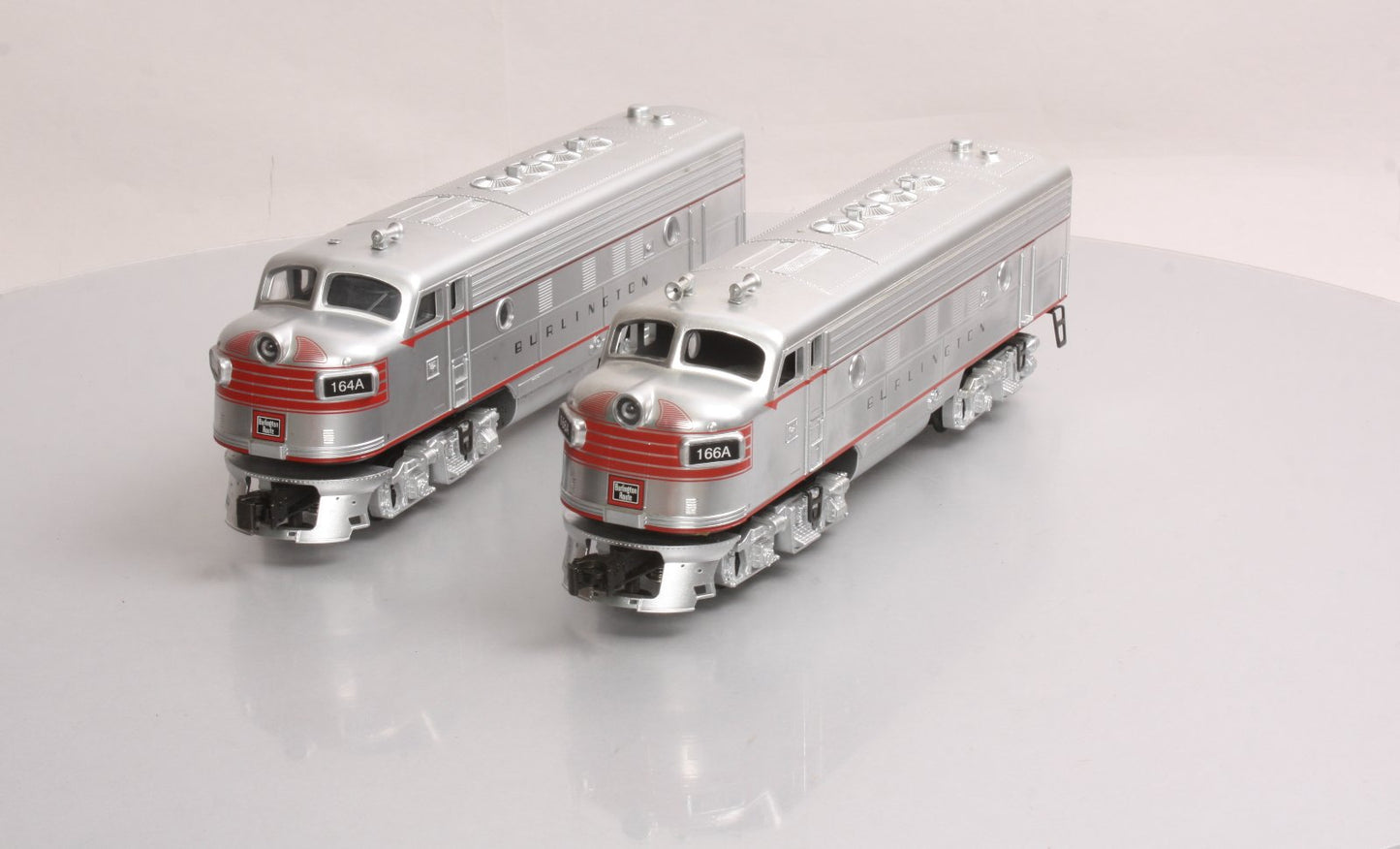 Williams 20704 O Gauge CB&Q F7 A-A Powered & Dummy Diesel Locomotive Set
