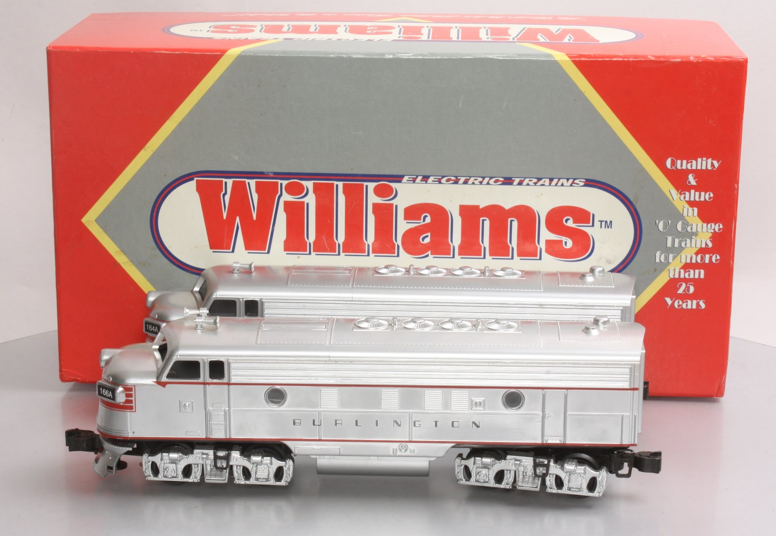 Williams 20704 O Gauge CB&Q F7 A-A Powered & Dummy Diesel Locomotive Set