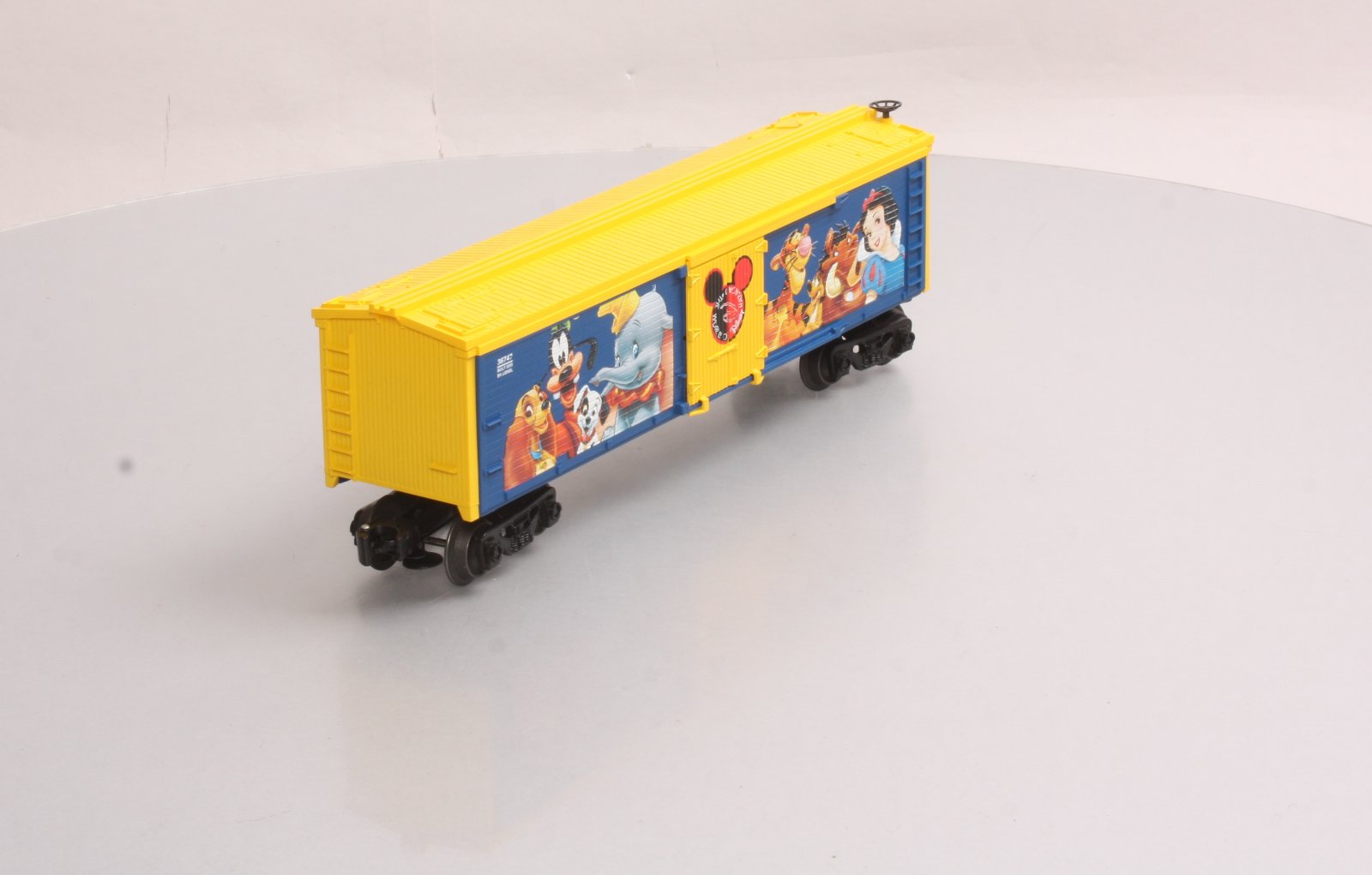 Lionel 6-36747 O World of Disney Reefer LN/Box