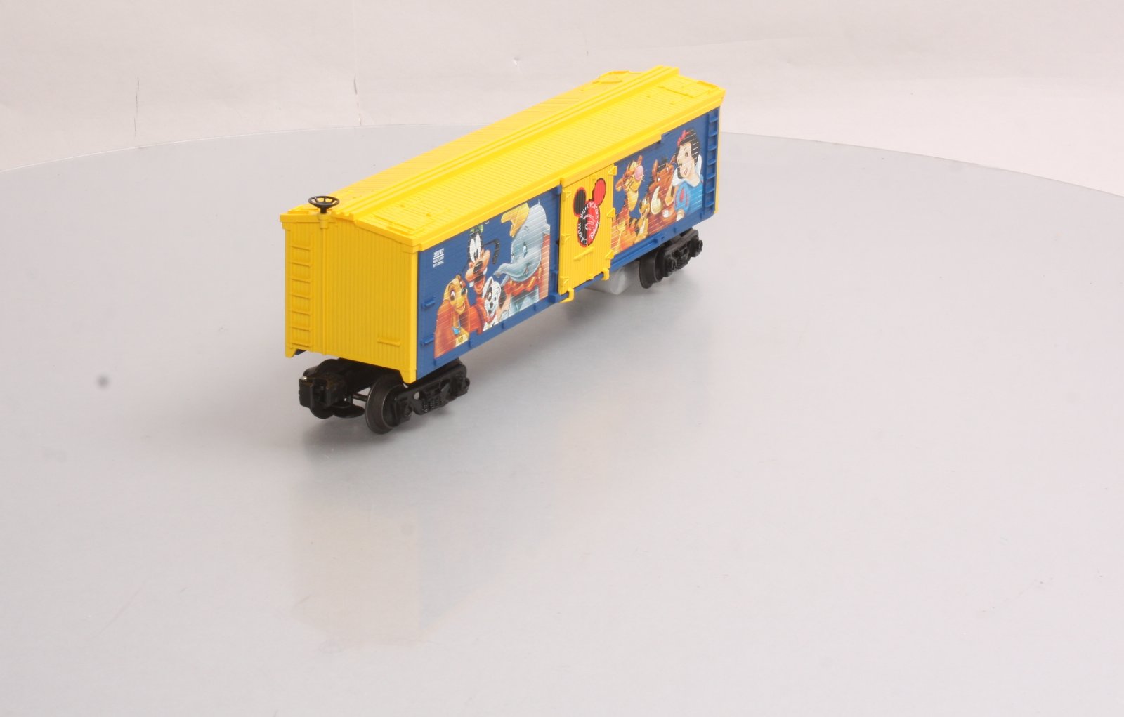 Lionel 6-36747 O World of Disney Reefer LN/Box