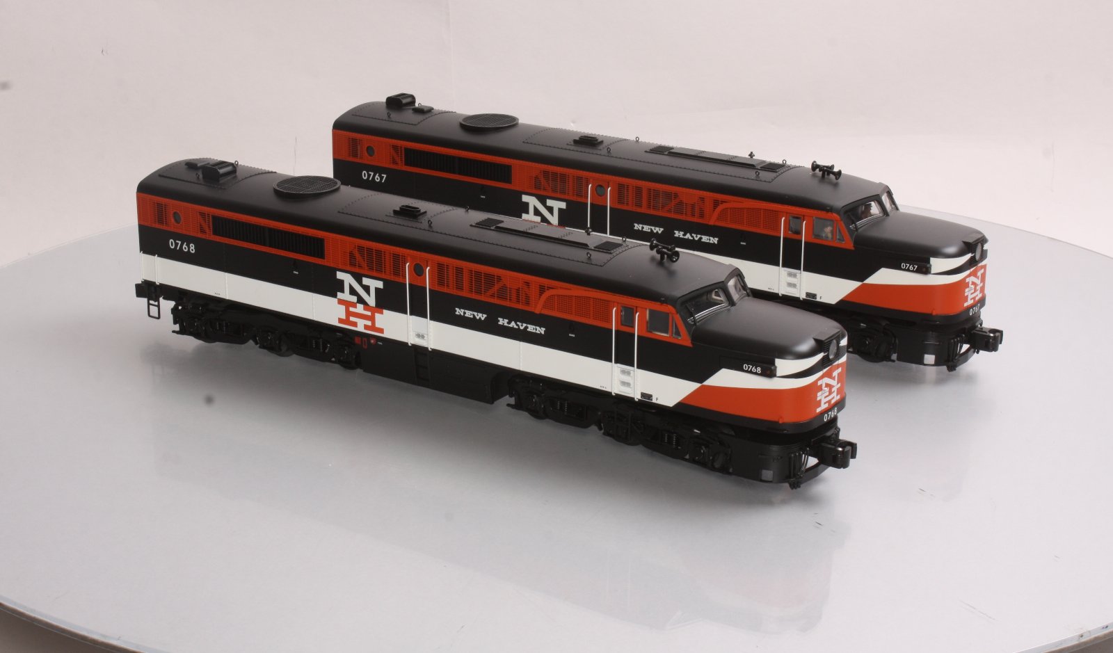 Lionel 6-14596 O Scale New Heaven PA AA Unit Diesel Engine Set #0767/0768 LN/Box