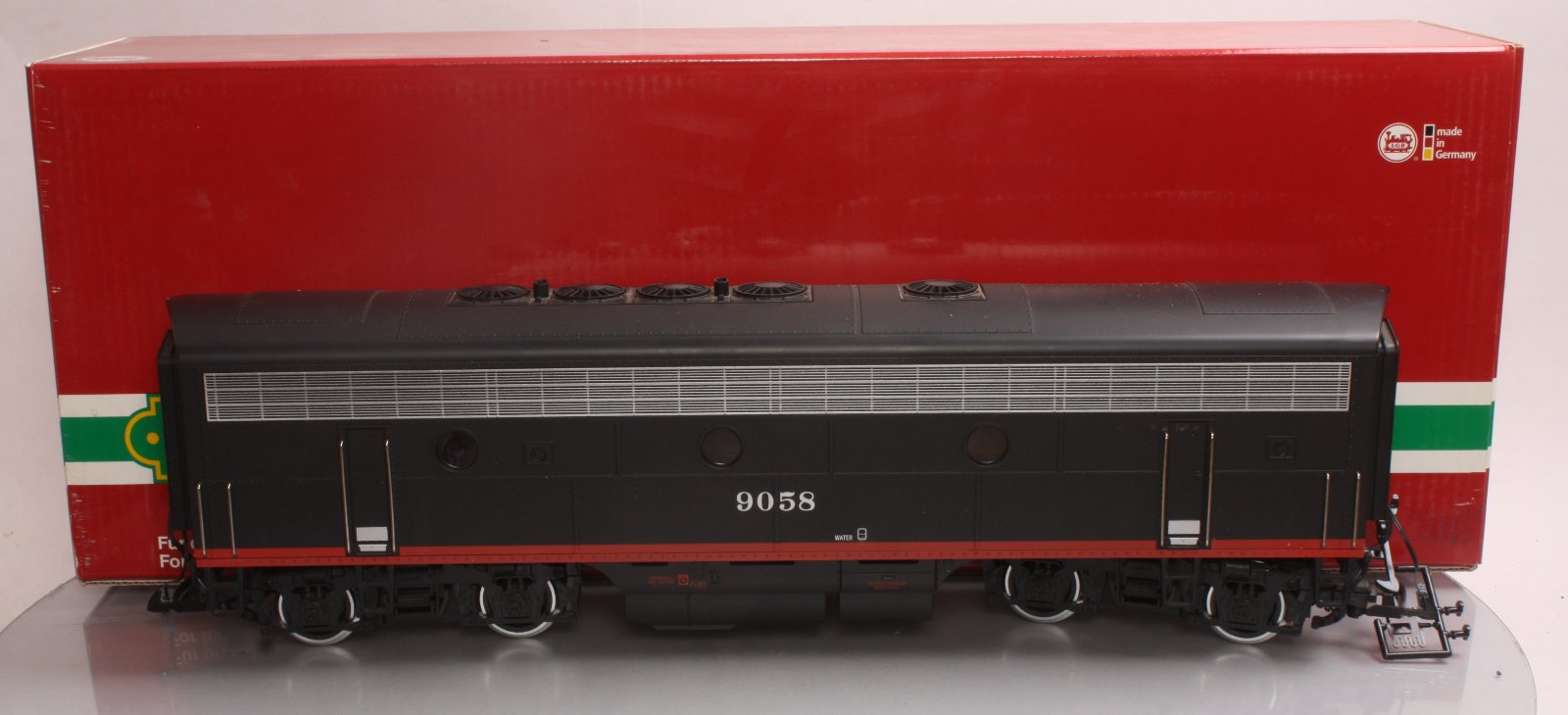 LGB 24582 G Southern Pacific F7-B Non-Powered Diesel Locomotive #9058 LN/Box