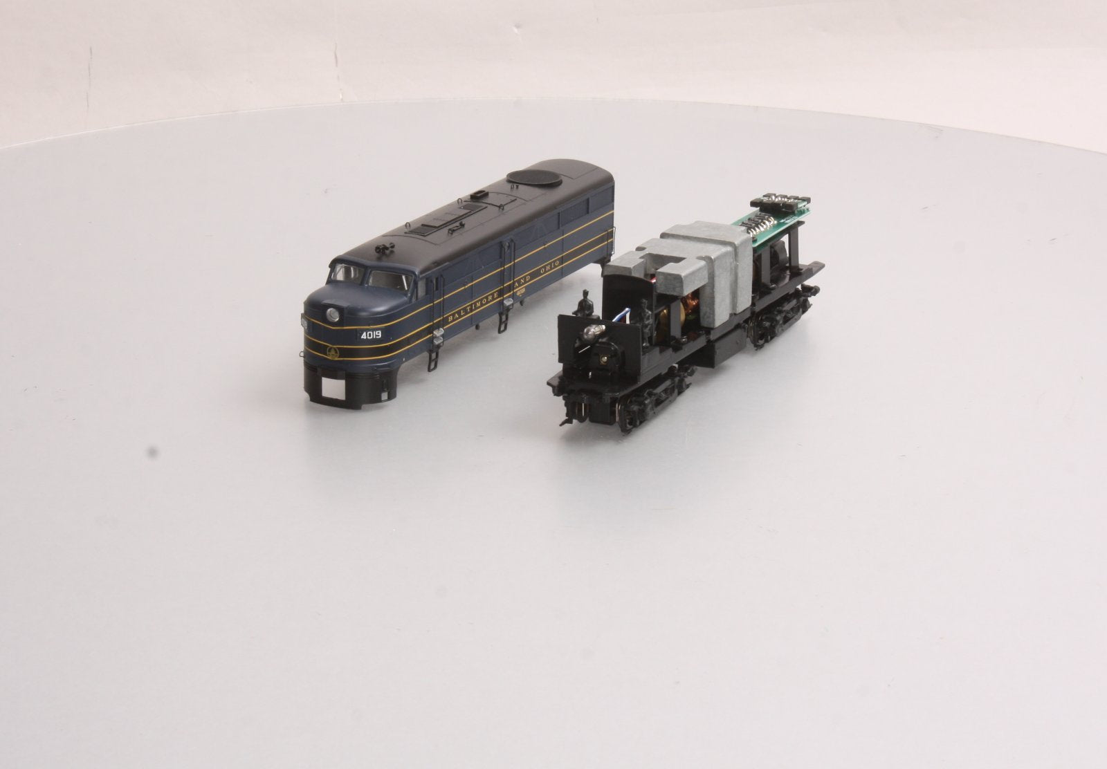 Proto 2000 30201 HO Scale Baltimore & Ohio FA-2 Powered Diesel Locomotive #4019