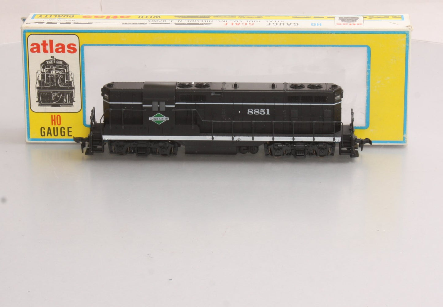 Atlas 8239 Illinois Central GP-7 Diesel Locomotive #8851 LN/Box