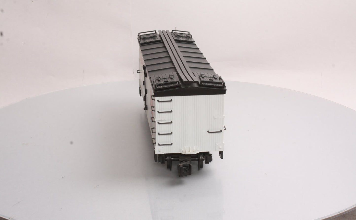 Delton 4258C G Scale Carnation Milk Reefer Car #4258C LN/Box