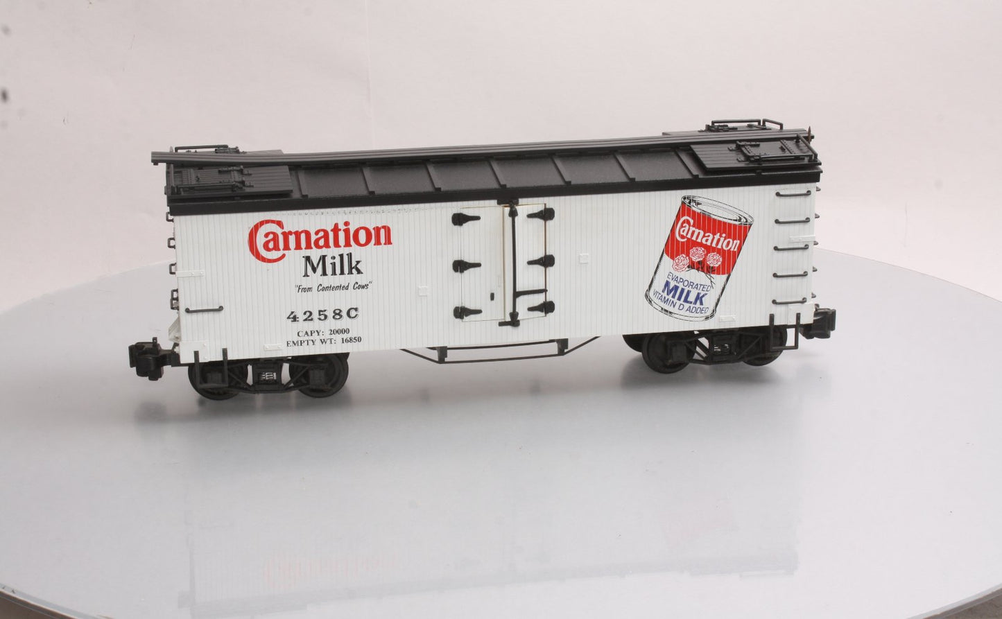 Delton 4258C G Scale Carnation Milk Reefer Car #4258C LN/Box