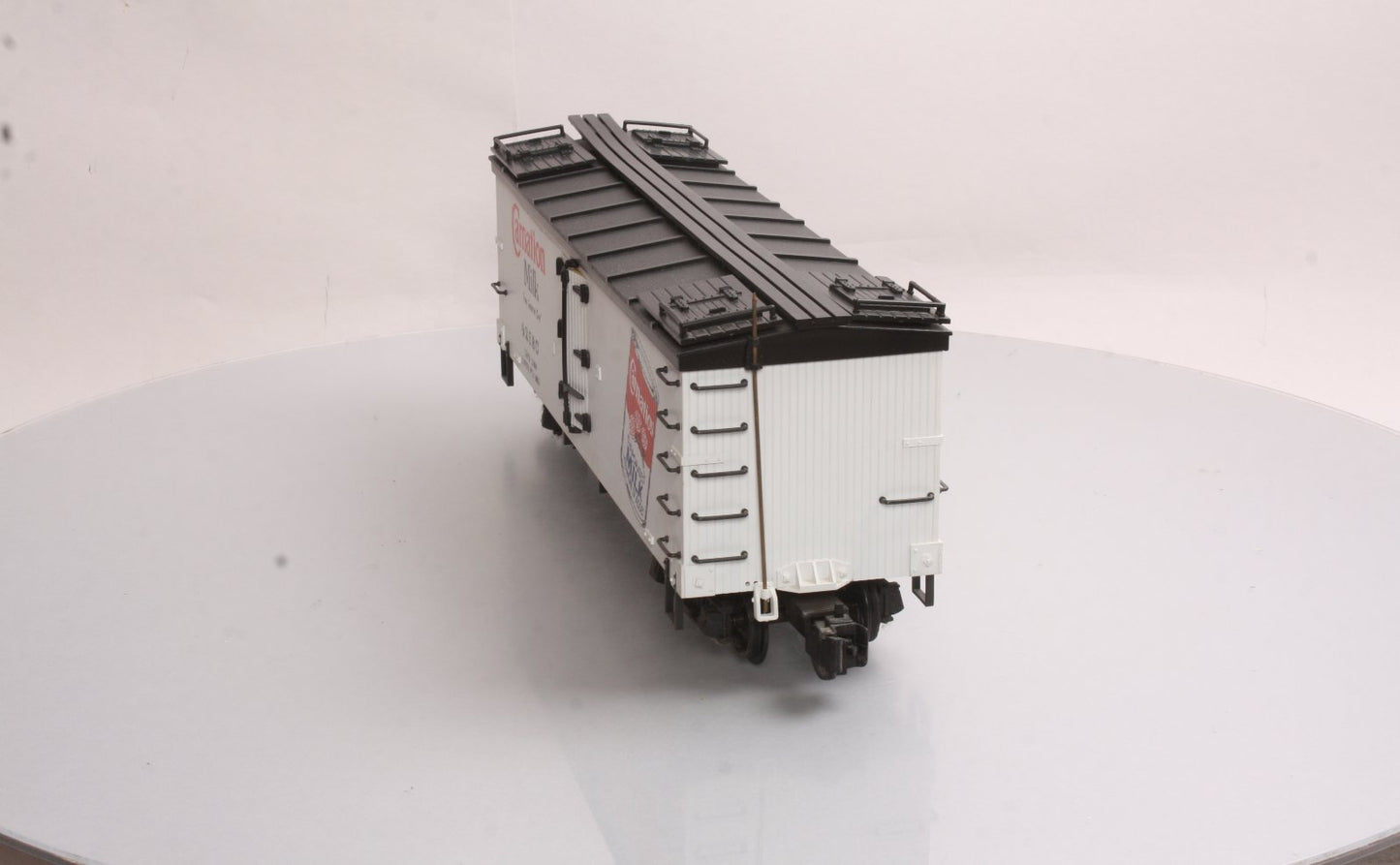 Delton 4258C G Scale Carnation Milk Reefer Car #4258C LN/Box