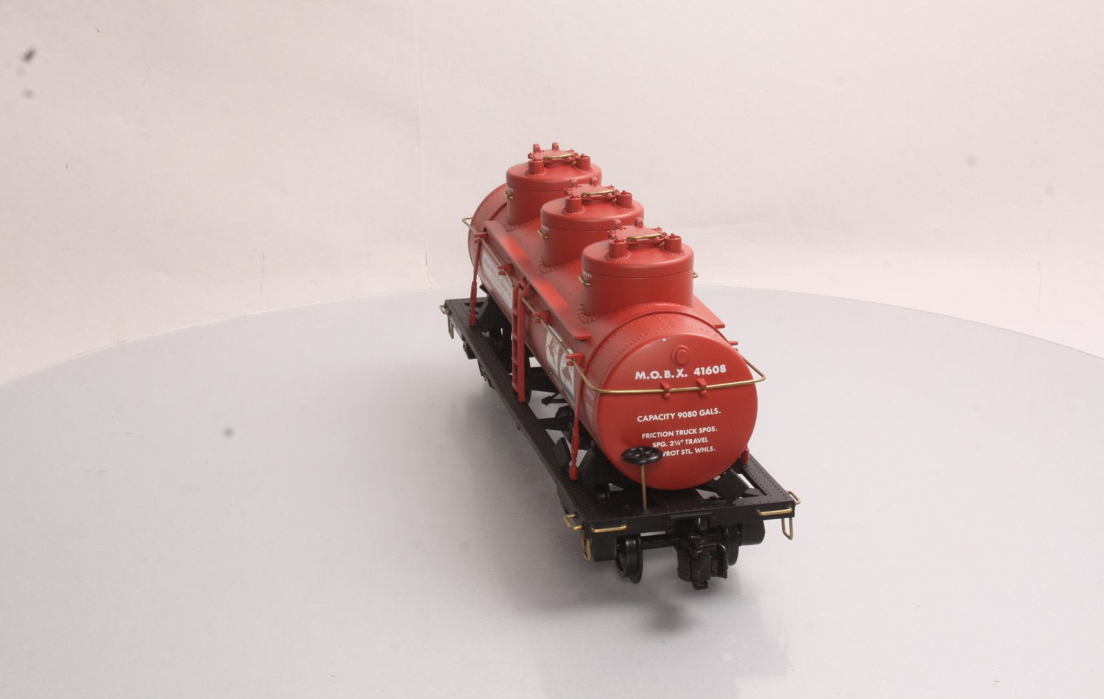 Aristo-Craft 41608 Mobil Triple Dome Tank Car LN/Box