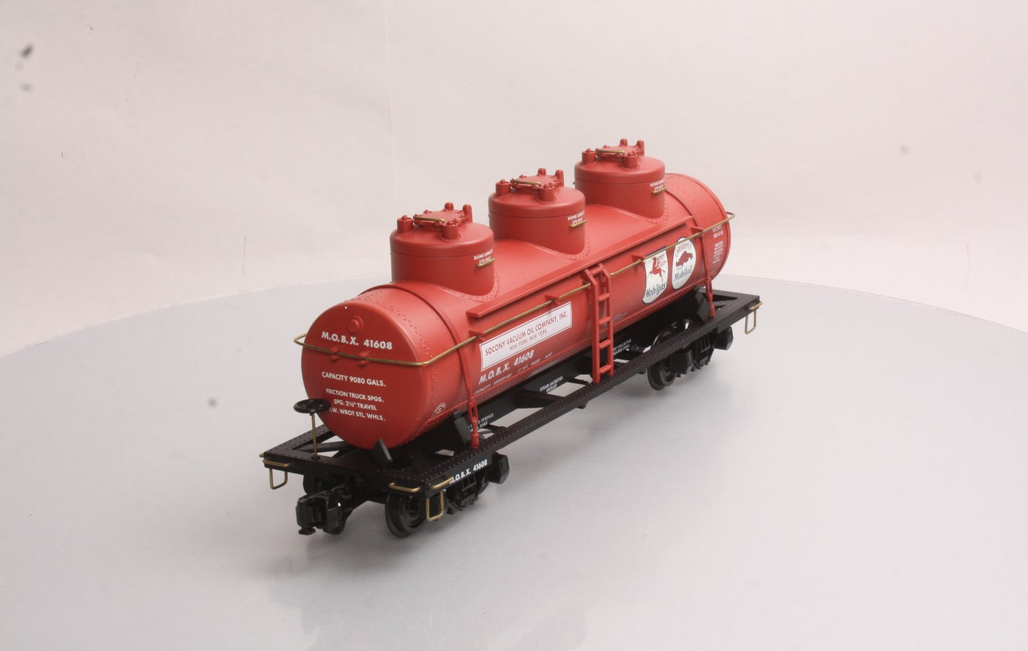 Aristo-Craft 41608 Mobil Triple Dome Tank Car LN/Box