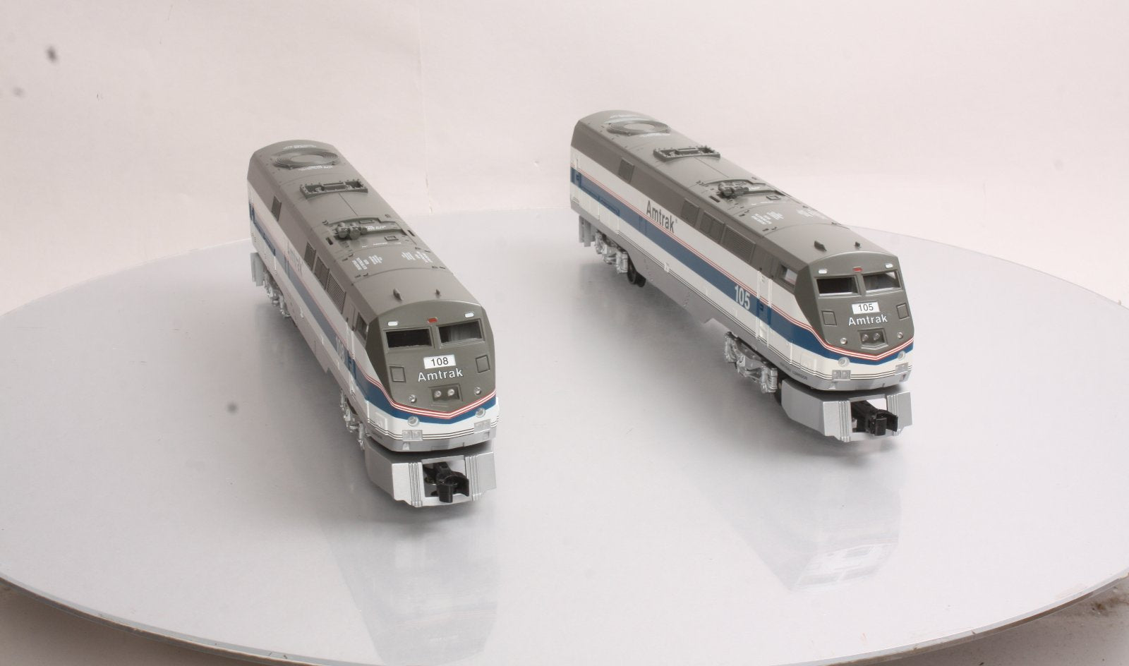 Williams 22802 Amtrak Genesis Phase IV Diesel Locomotive AA Set