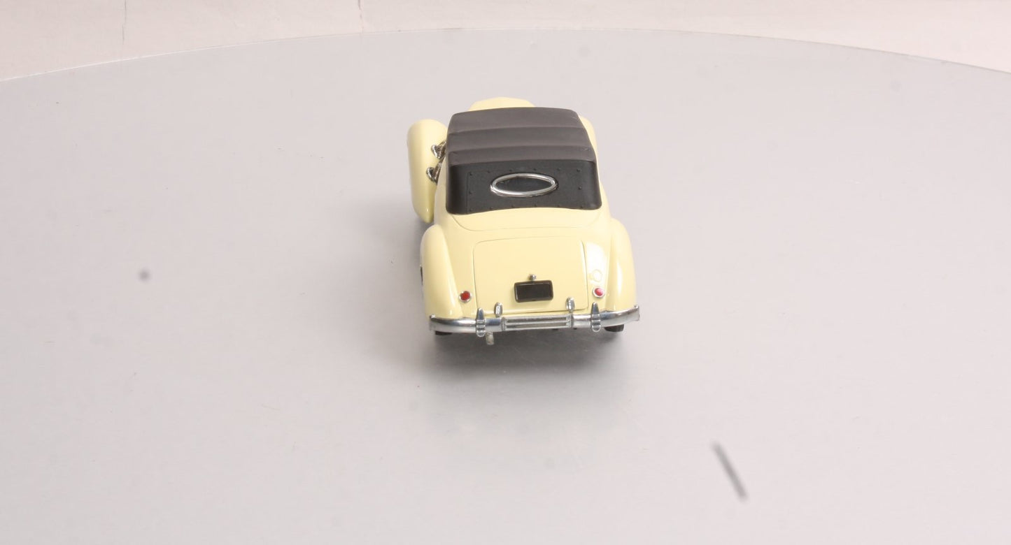Franklin Mint 1:24 Cord 812 Phaeton Coupe in Cream White