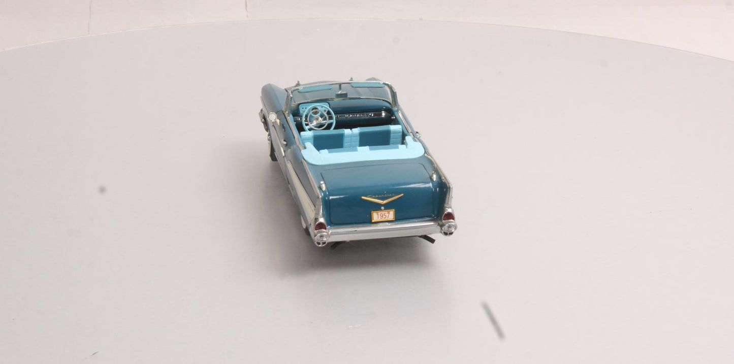 Danbury Mint 1957 1:24 Diecast 1957 Chevrolet Bel-Air in Blue NIB