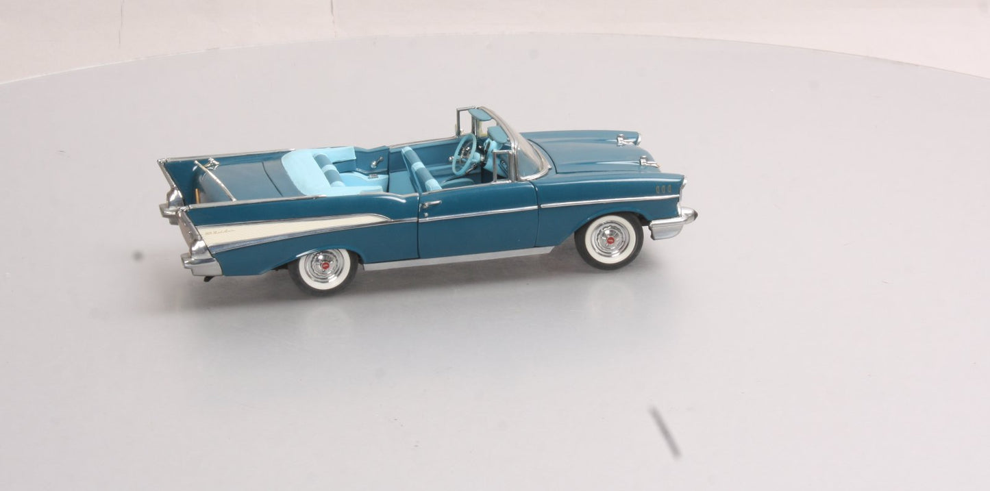 Danbury Mint 1957 1:24 Diecast 1957 Chevrolet Bel-Air in Blue NIB