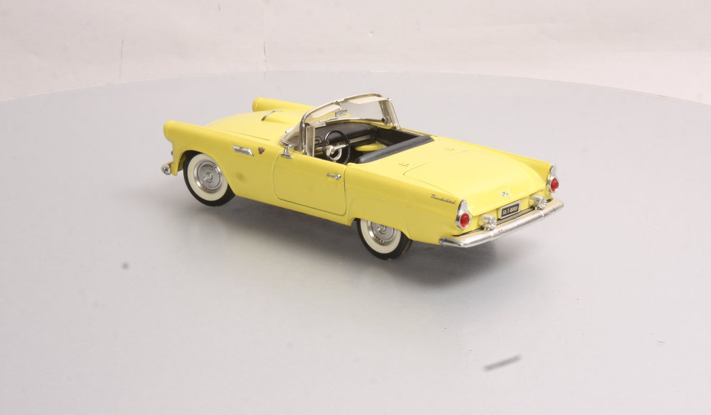 Road Legends 92068 1:18 1955 Ford Thunderbird Convertible in Yellow