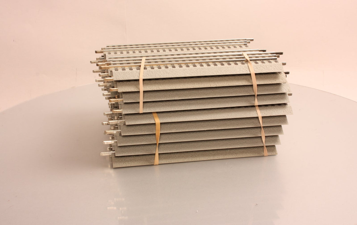 Lionel 6-12014 FasTrack 10 Inch Straight Track (25) EX