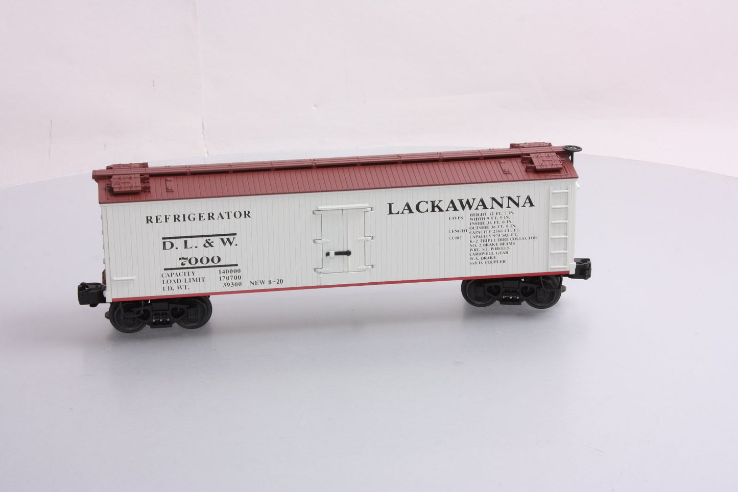 Lionel 6-51301 O Gauge Lackawanna Refrigerator Car #7000 NIB