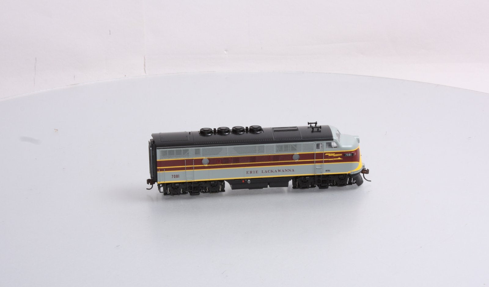 Athearn G2013 HO Erie Lackawanna F-3A Phase 2 Diesel Locomotive #7081 NIB