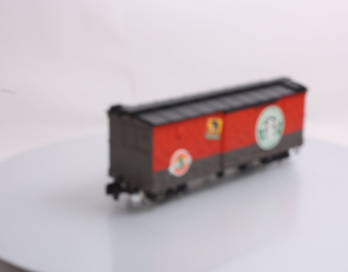 LGB 49670 Starbucks Box Car NIB
