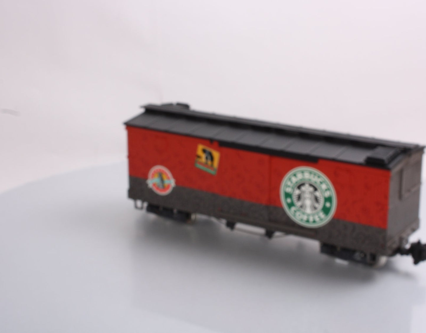 LGB 49670 Starbucks Box Car NIB